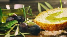La fettunta (bruschetta), la merenda toscana più classica